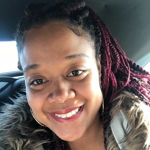 Meet your Posher, Dana mel